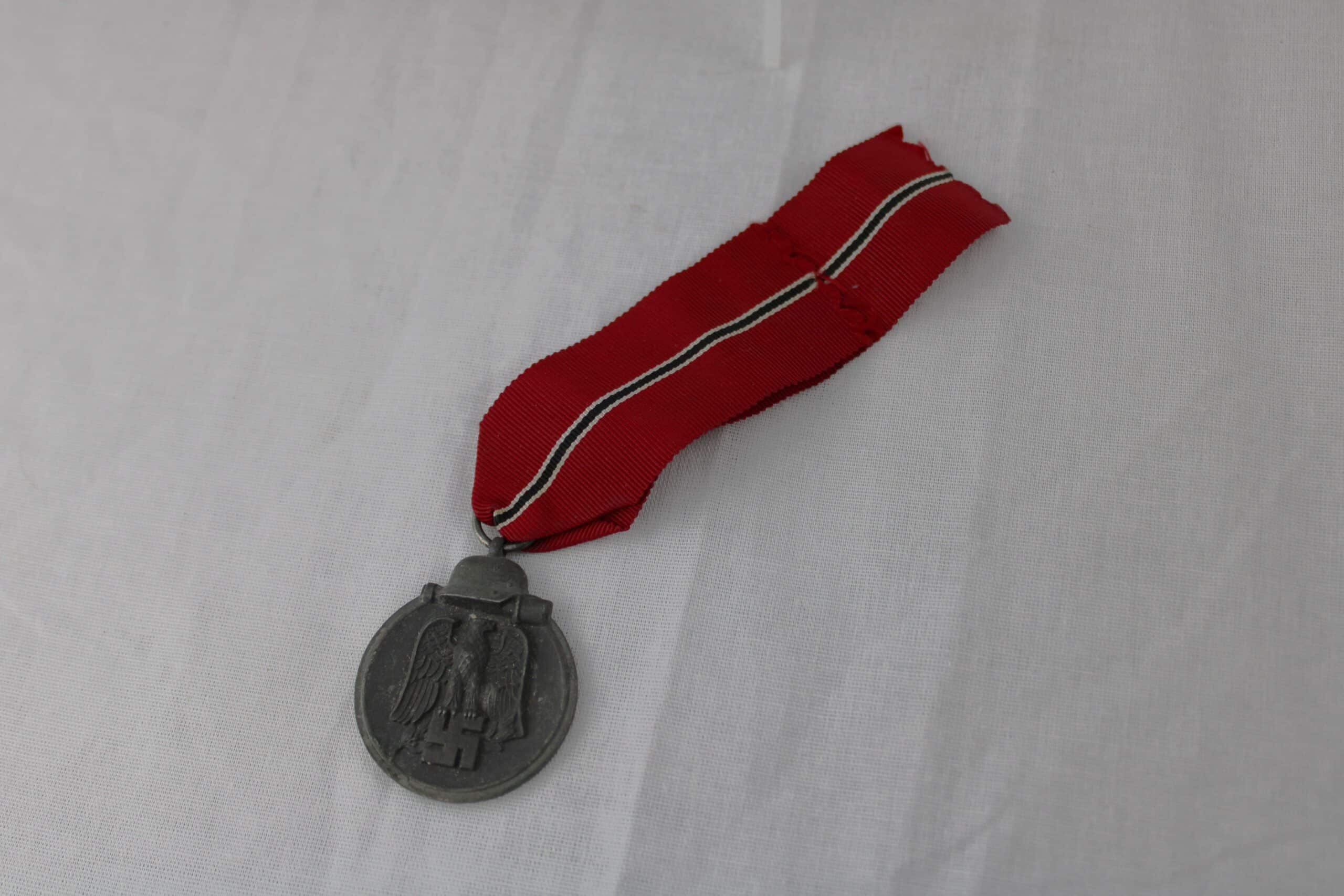 (Français) Médaille de l'hiver 1941/42 marquée 