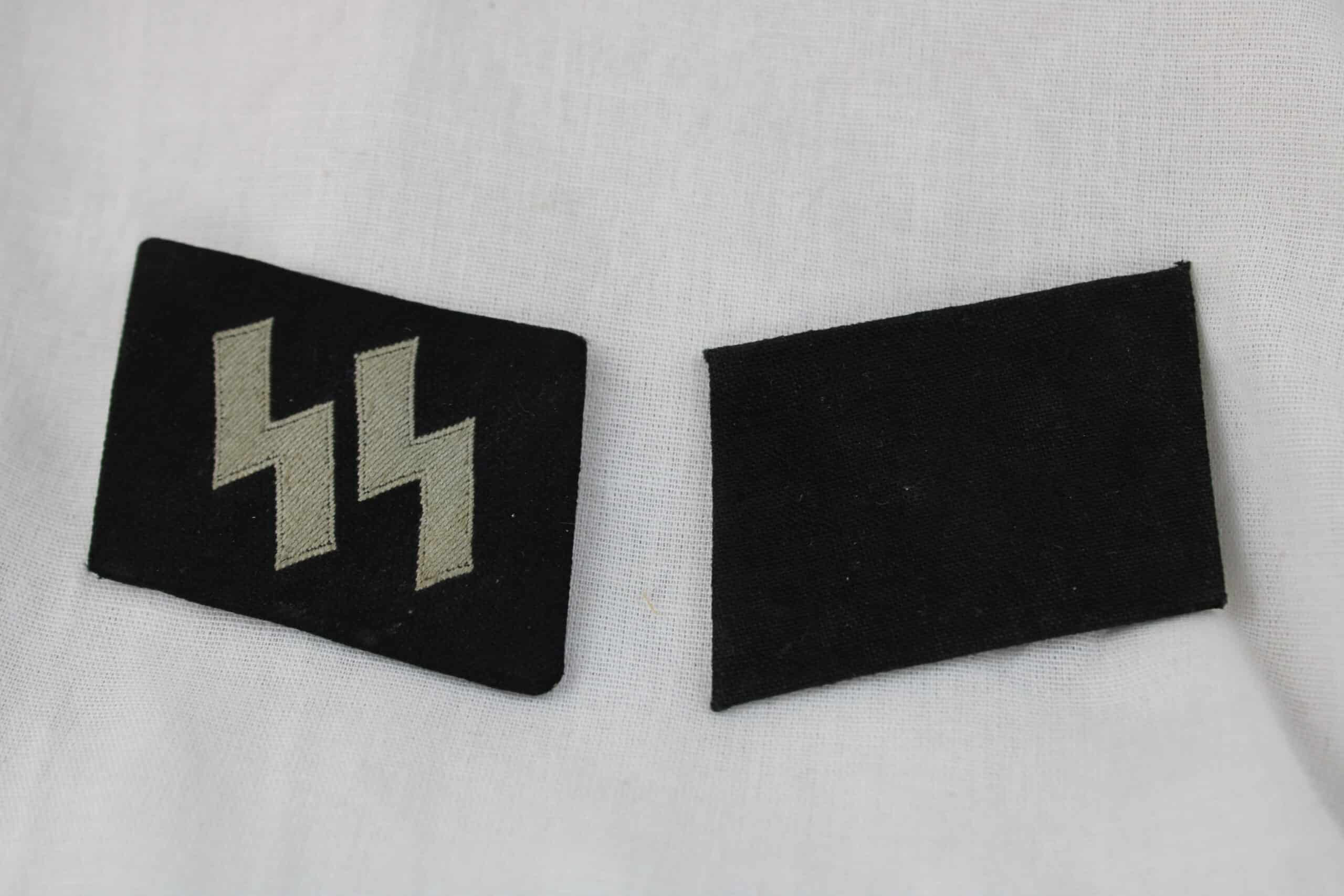 (Français) Paire de pattes de col Waffen SS Bevo Mint