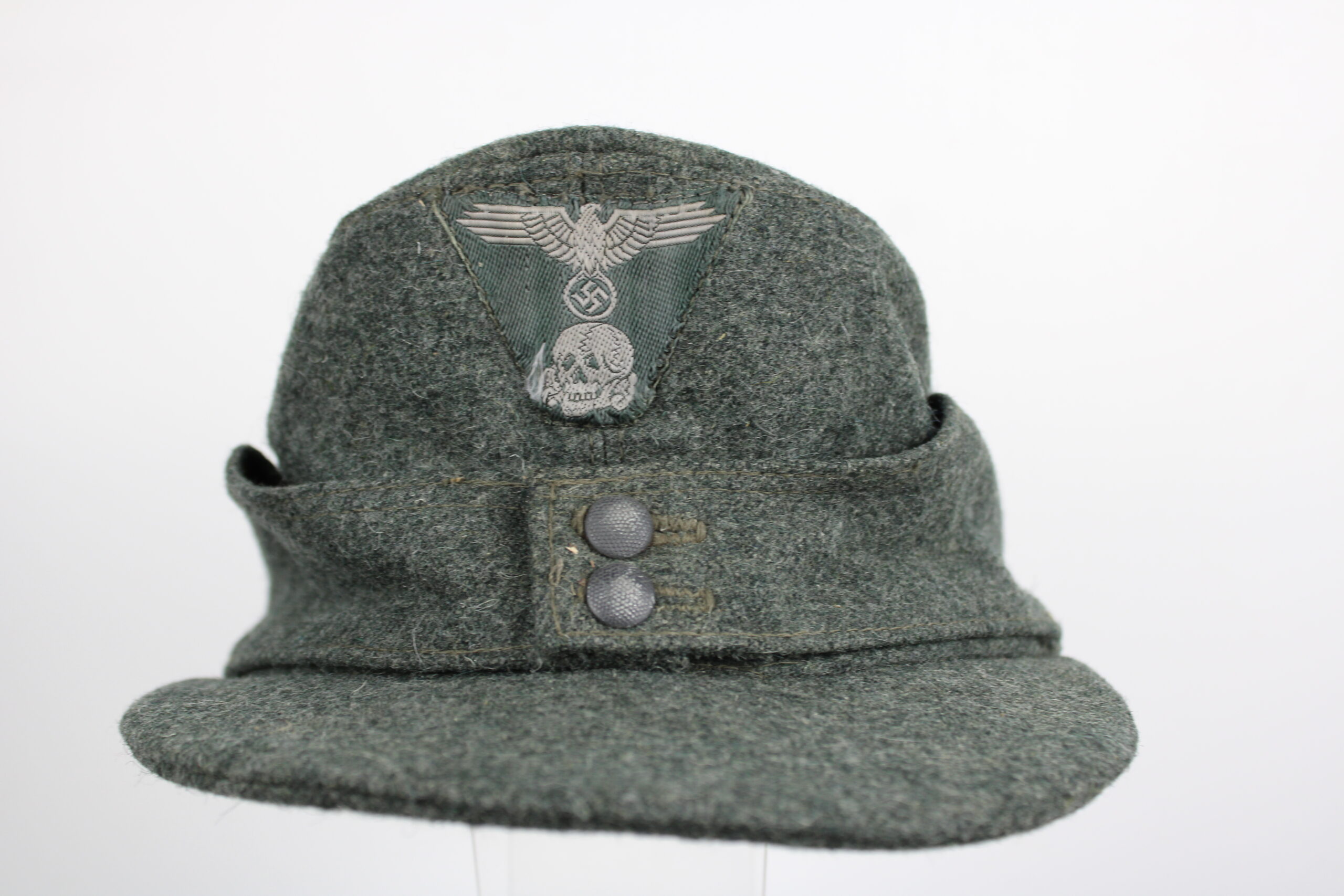 Casquette M-43 Waffen SS parfait état