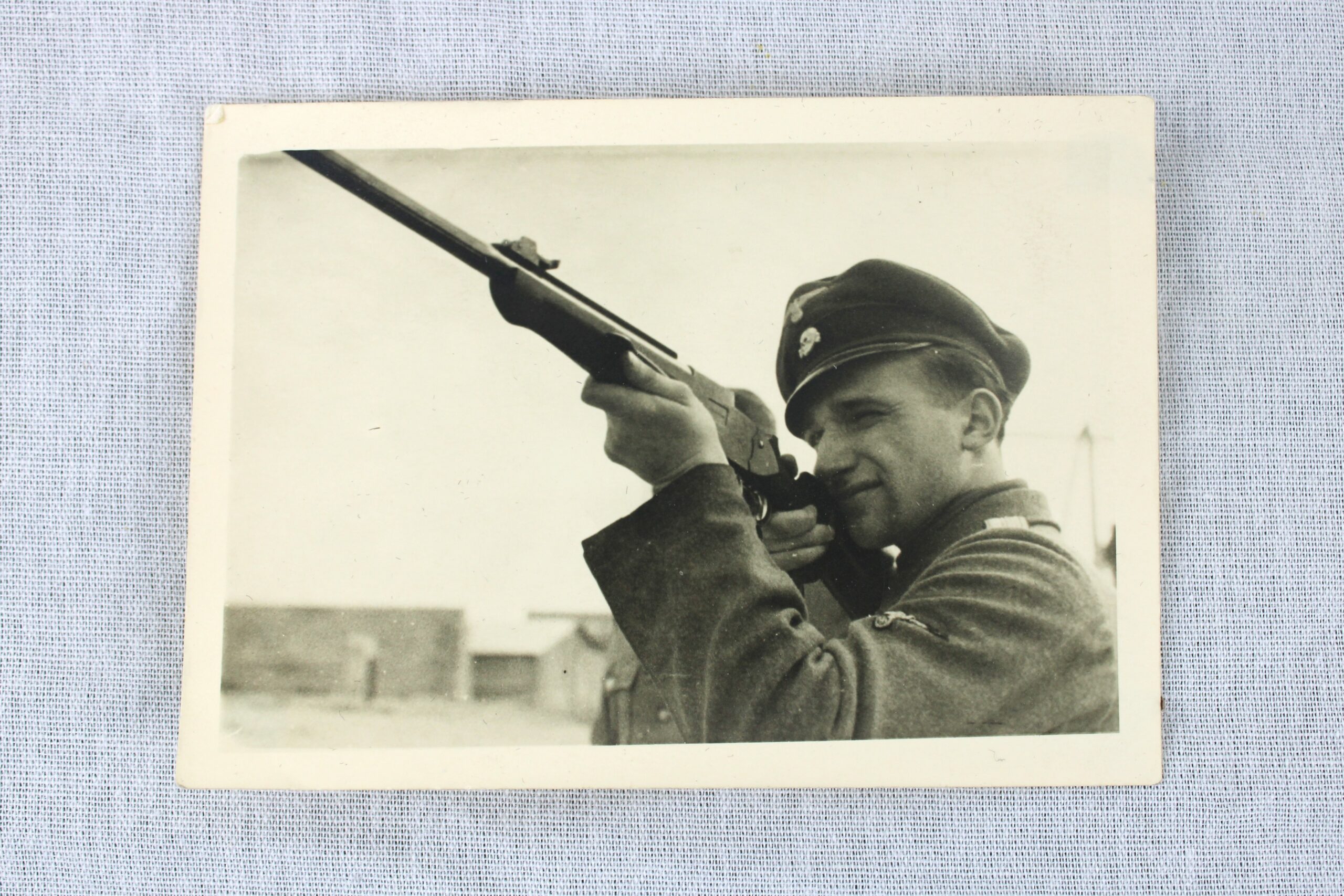 Photo SS Untersturmfuhrer Gerhard Knabe de la Hohenstaufen